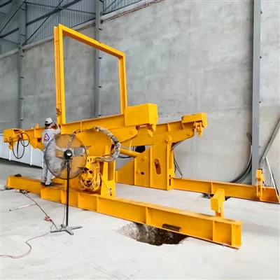 Yukni tushirish uchun 20 futlik gidravlik konteyner egilishi